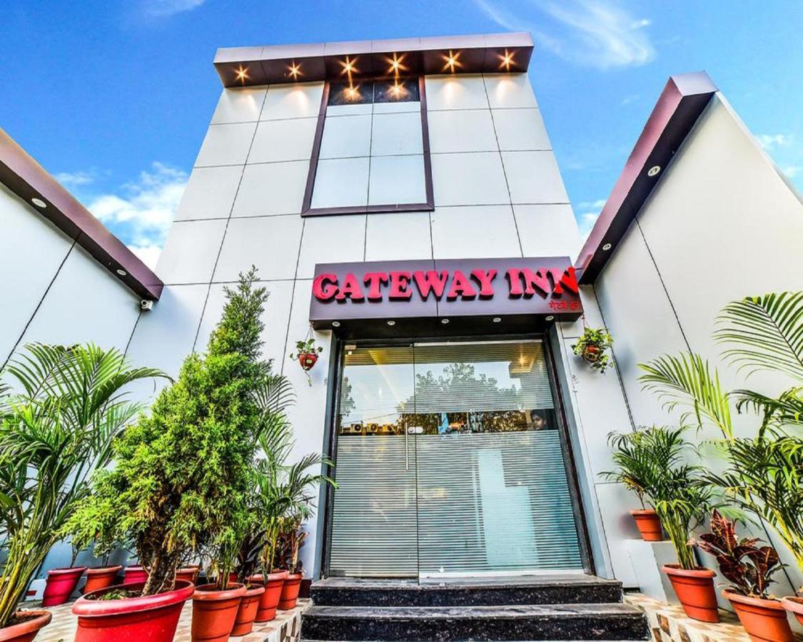 Gateway Inn Мумбаї Екстер'єр фото