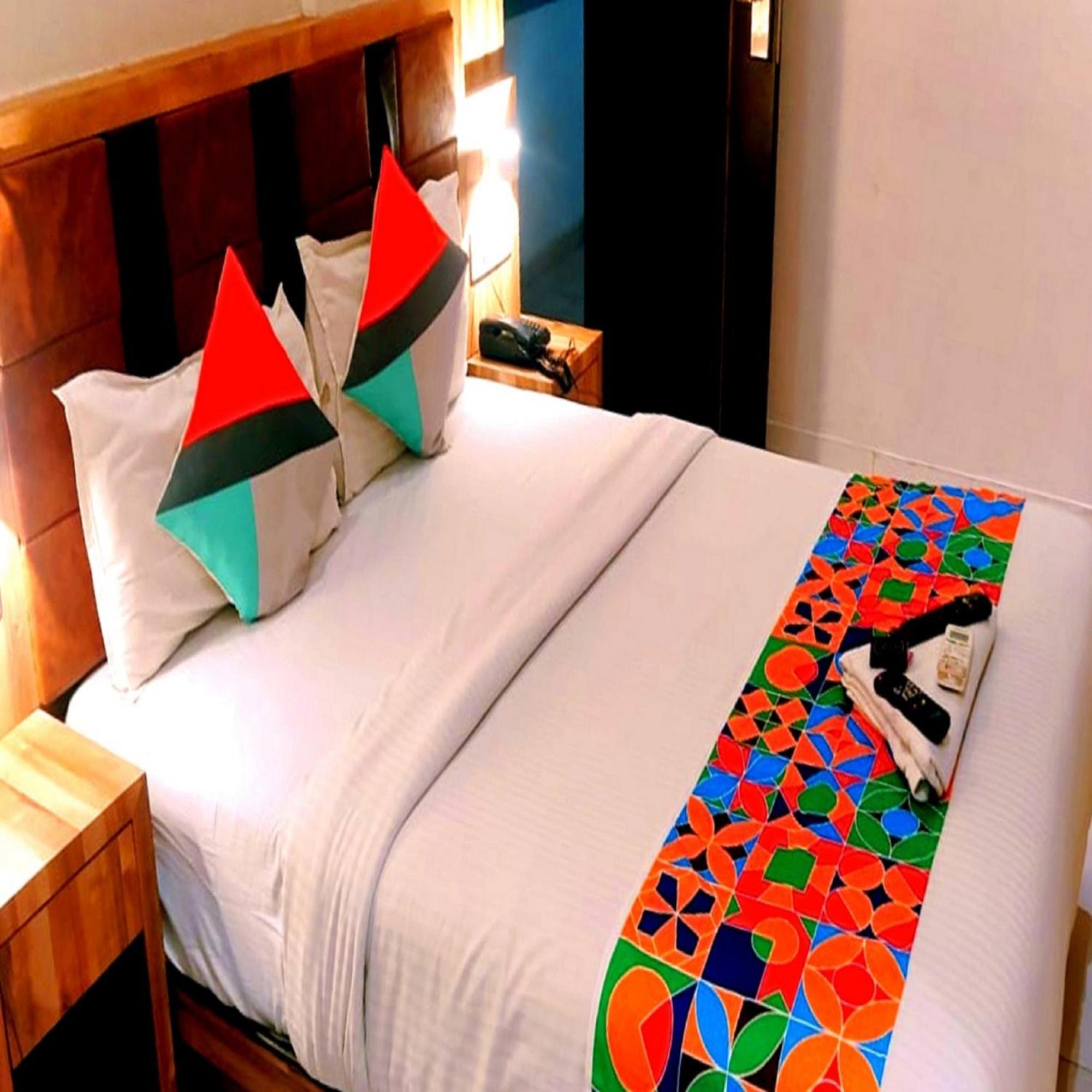 Gateway Inn Мумбаї Екстер'єр фото